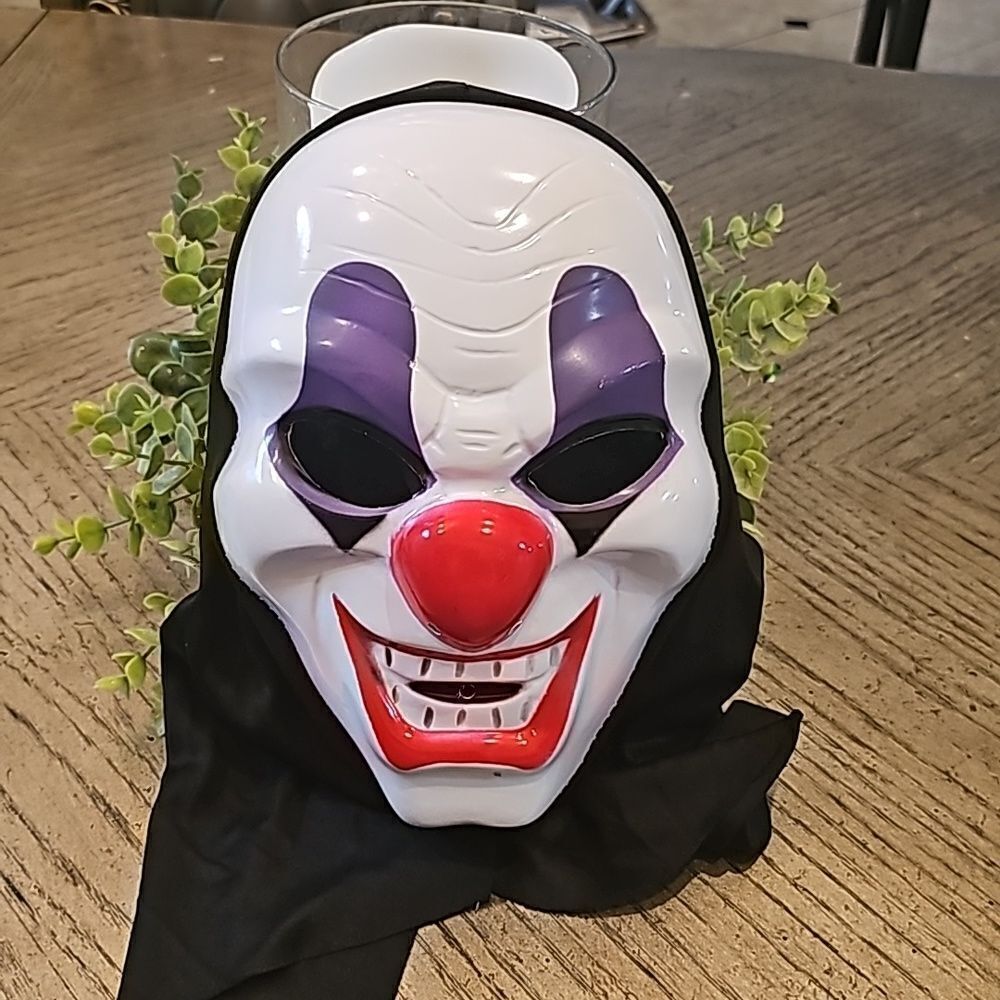 Scary clown Halloween mask